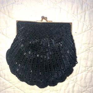 Vintage Beaded Shell-Shaped Purse